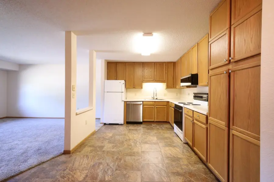 108 N 18th Street #102, Estherville, IA 51334 - #2