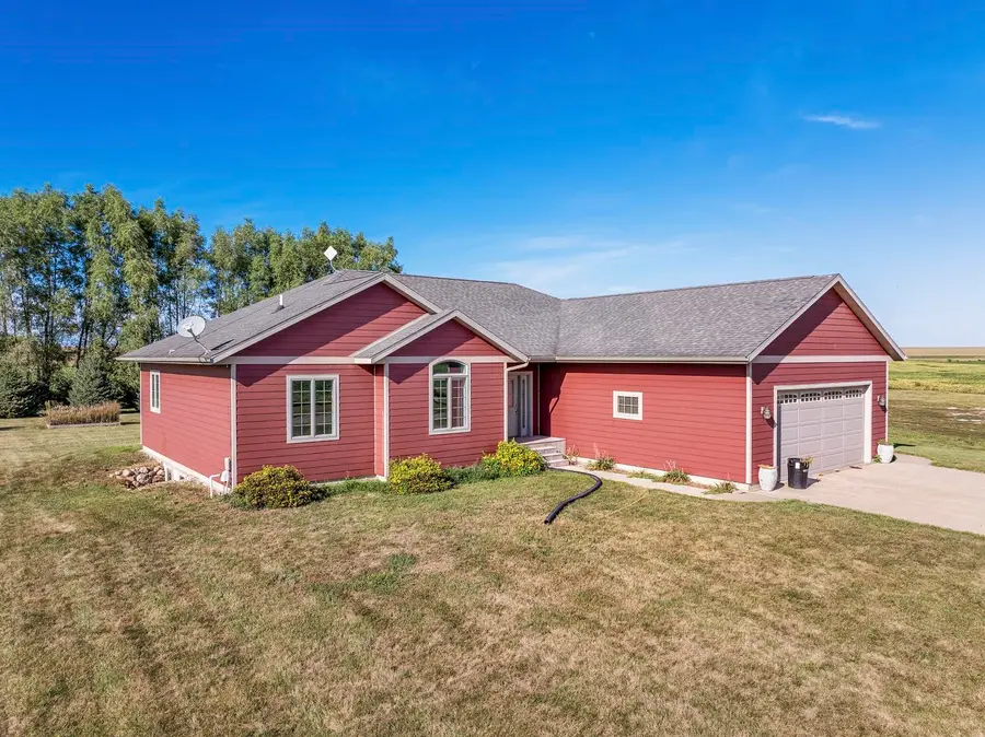 2880 270th Avenue, Spencer, IA 51301 - #2