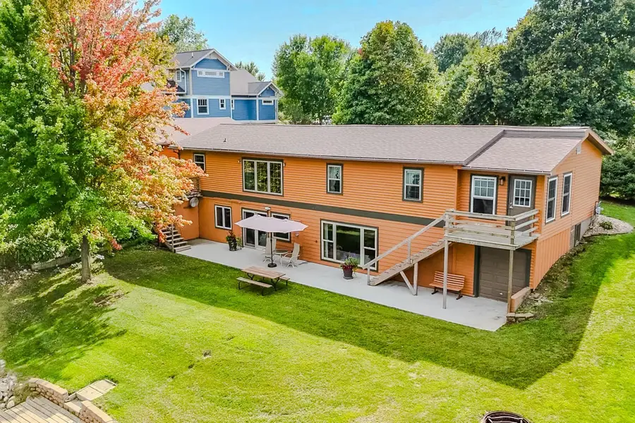 164 Country Club Dr, Lake Park, IA 51347 - #2