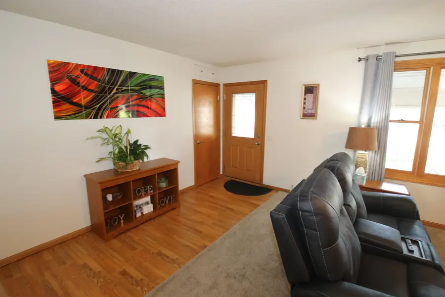 1011 17th St, Milford, IA 51351 - #2