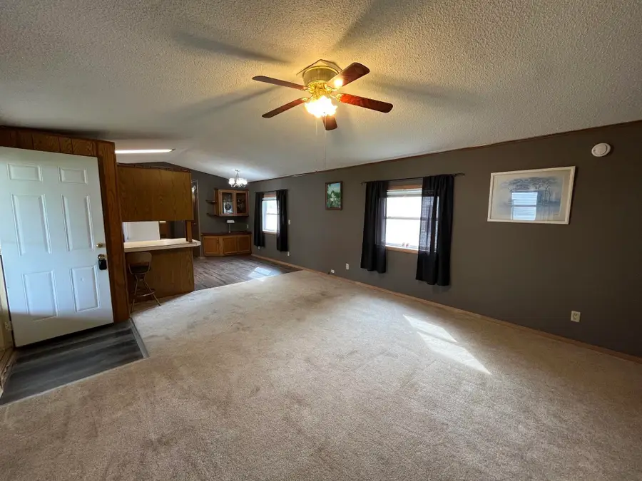2106 1st Avenue E #18, Spencer, IA 51301 - #2