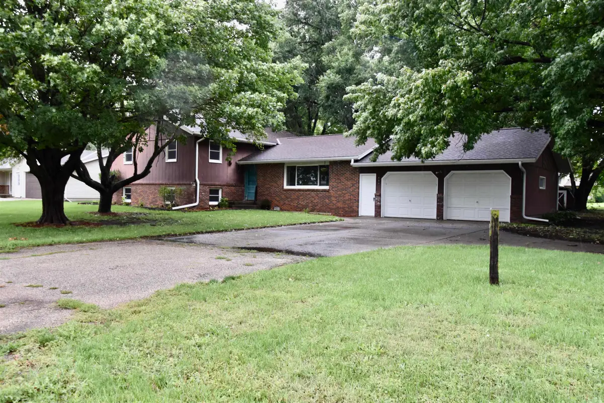 939 6th Street, Sibley, IA 51249 - #1