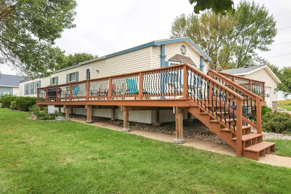 708 Mallard Creek Dr., Arnolds Park, IA 51331