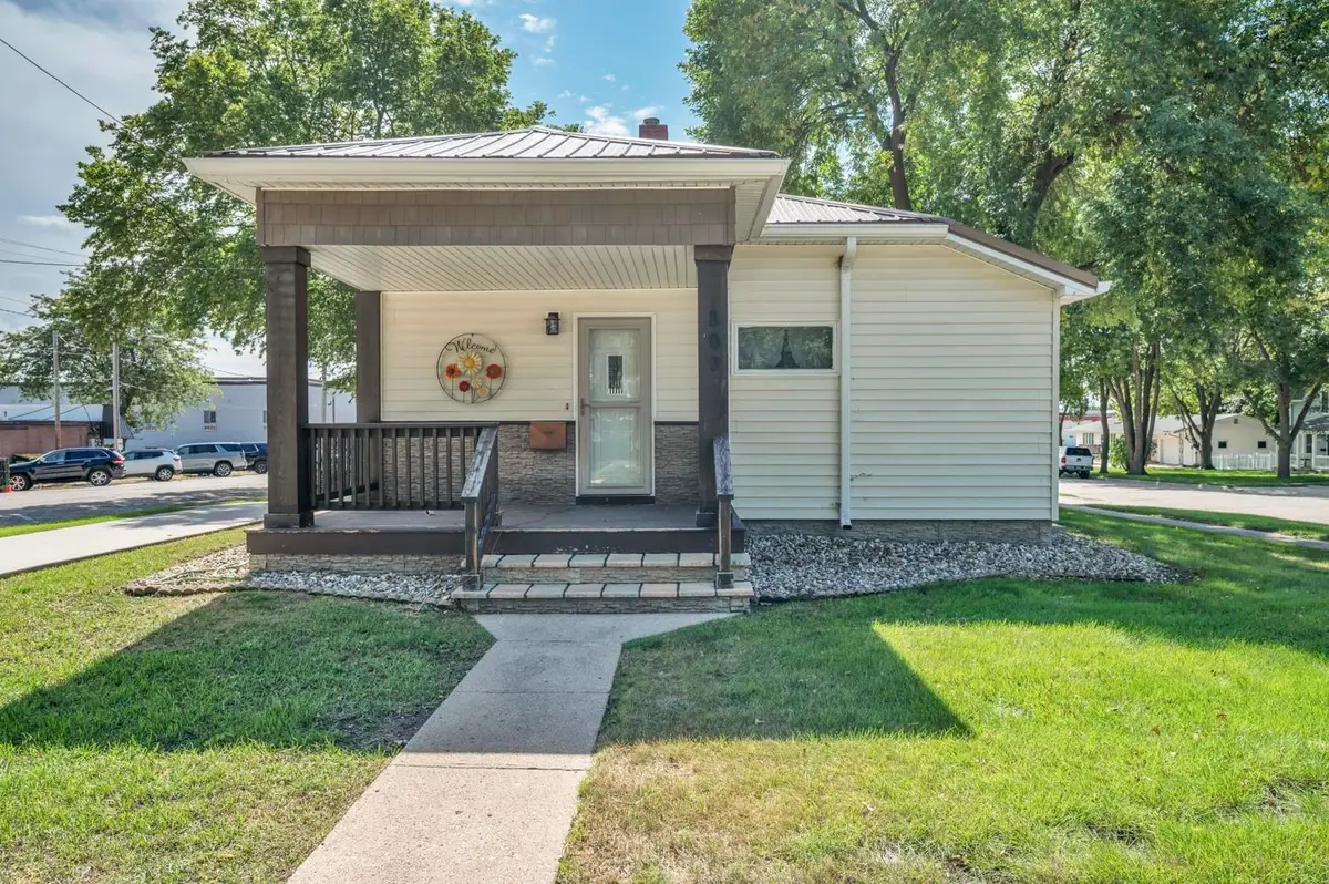 809 15th Street, Spirit Lake, IA 51360 - #1