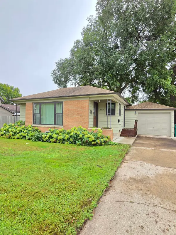 1105 11th St, Milford, IA 51351