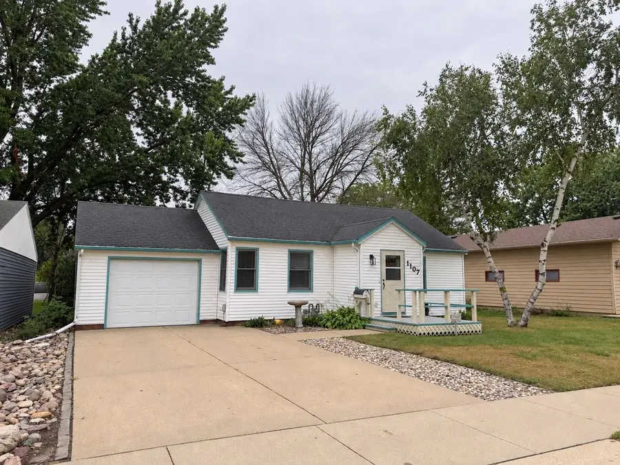 1107 6th Street, Milford, IA 51351 - #2