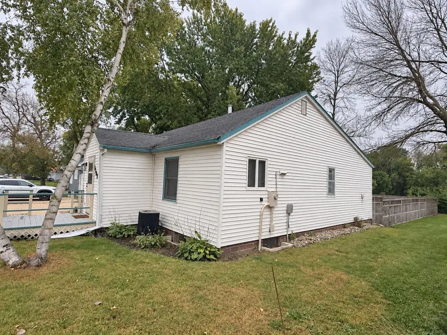 1107 6th Street, Milford, IA 51351 - #3