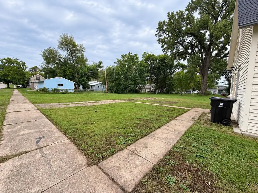 520 N 4th Street, Estherville, IA 51334 - #2