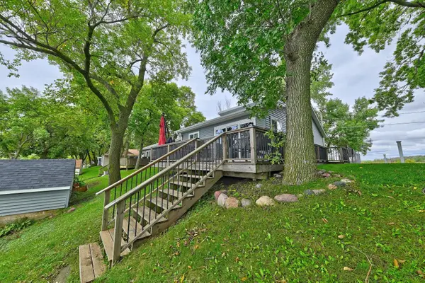 25251 Mcclelland Lane, Spirit Lake, IA 51360