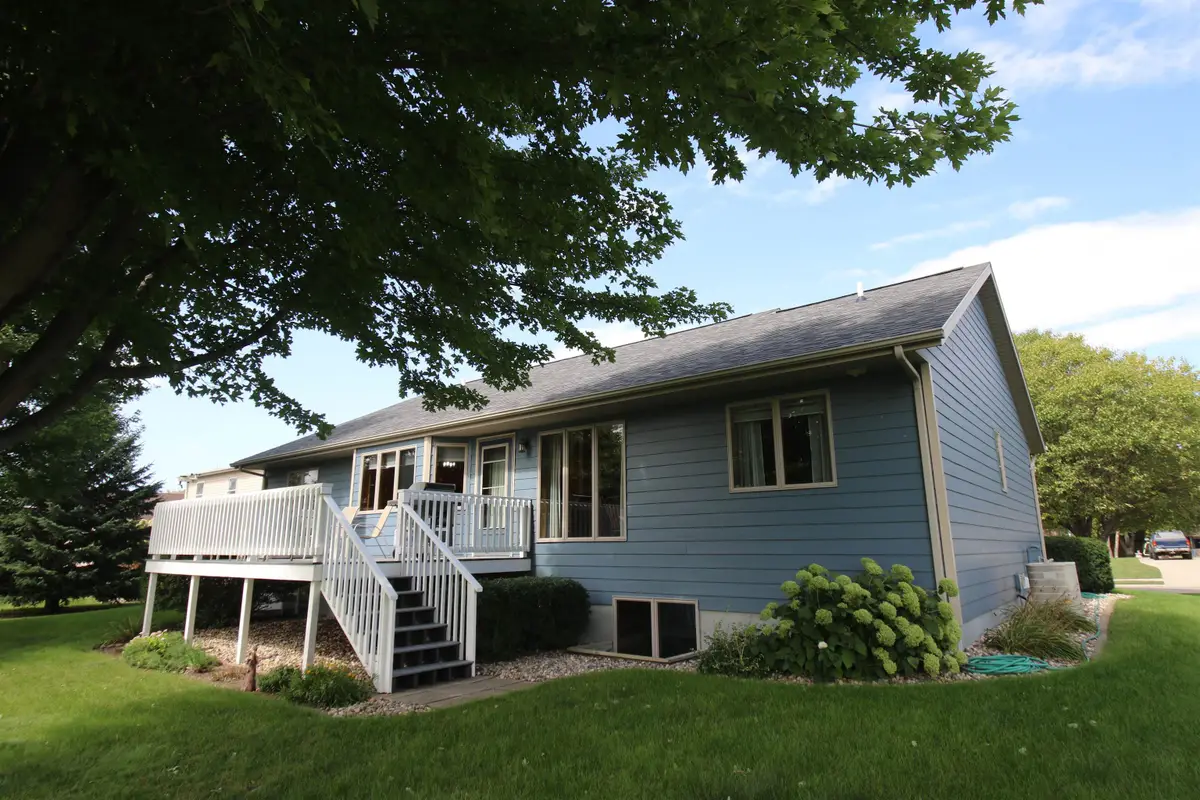 1061 29th St, Spirit Lake, IA 51360 - #1