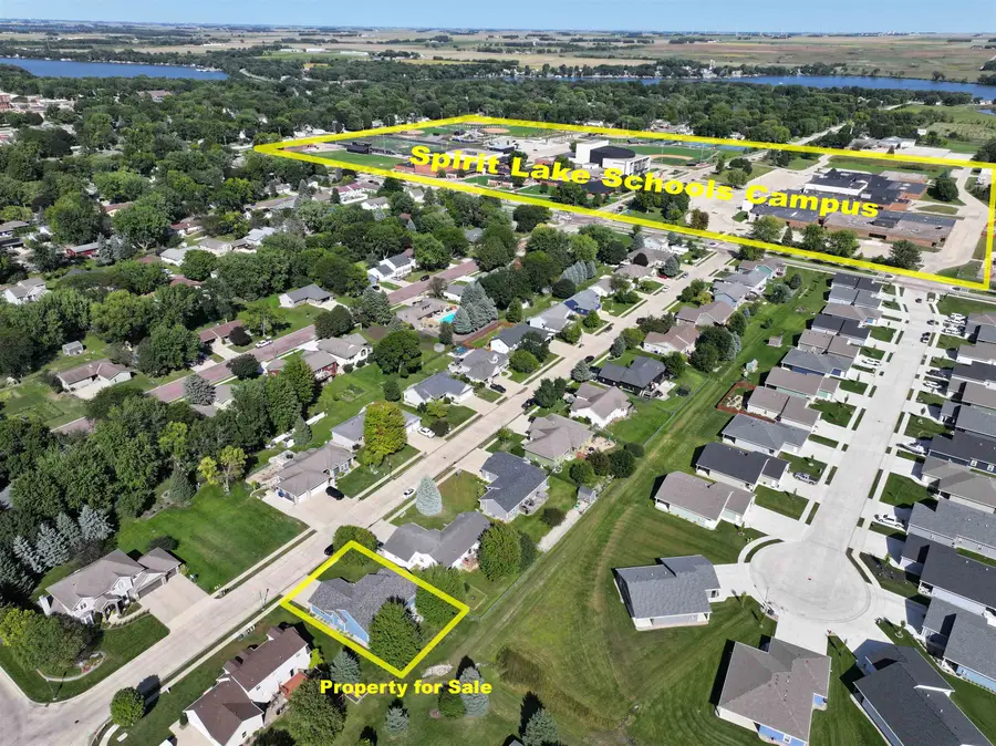1061 29th St, Spirit Lake, IA 51360 - #2