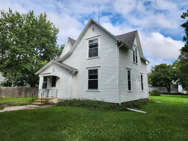 406 S 2nd Street, Albert City, IA 50510