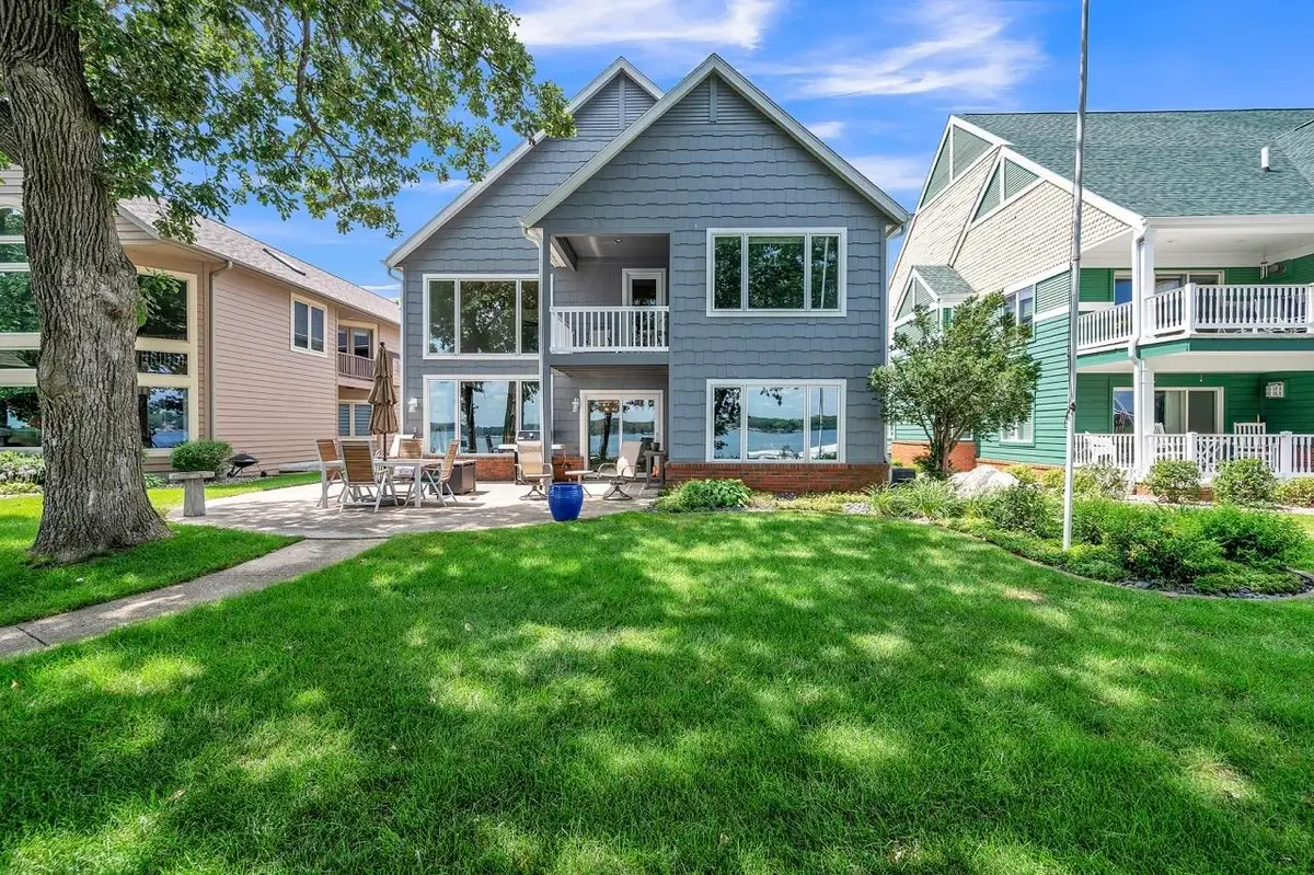 15532 Landings Avenue, Spirit Lake, IA 51360 - #1