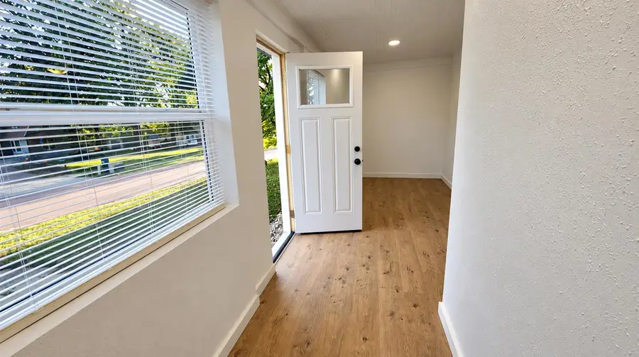 245 State Street, Jackson, MN 56143 - #3
