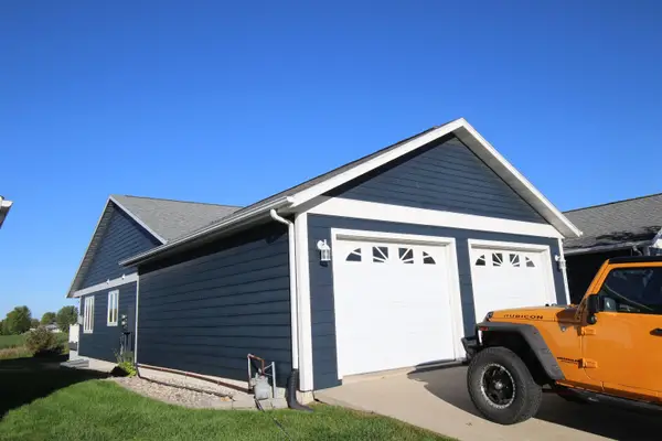 2306 Quail Run, Spirit Lake, IA 51360