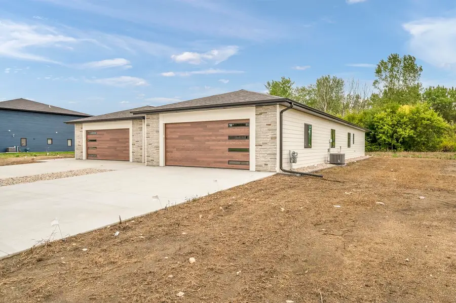 3308 Ponderosa Court #B, Spirit Lake, IA 51360 - #2