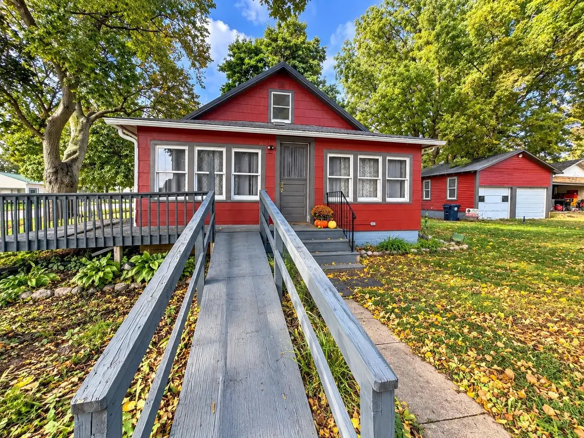 900 A Avenue, Armstrong, IA 50514 - #1
