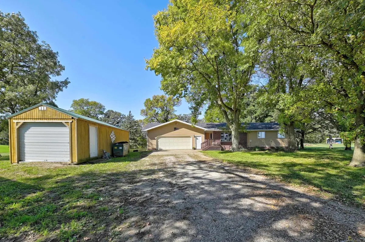 4770 195th Street, Estherville, IA 51334 - #1