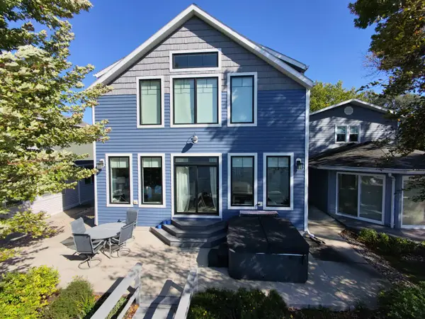 317 Lakewood Drive, Lake View, IA 51450