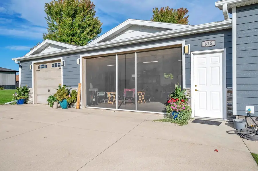 625 Meadowlark Lane, Arnolds Park, IA 51331 - #2