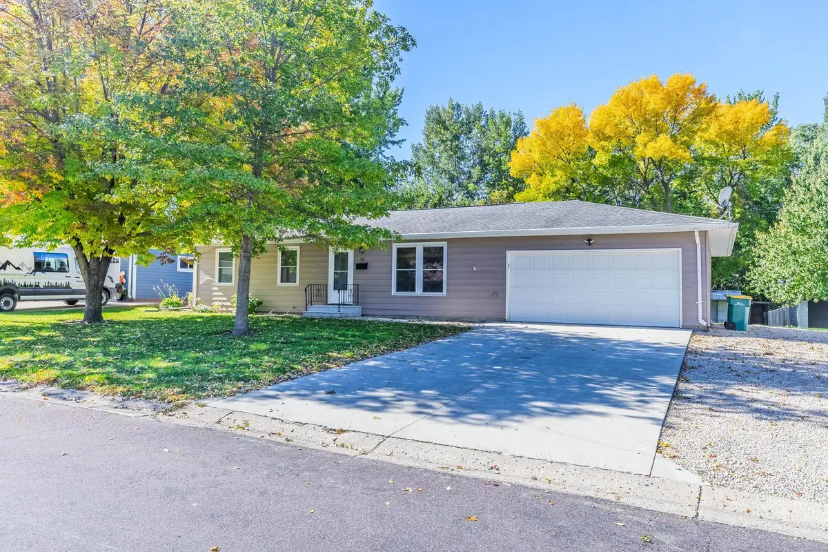 706 Jackson Ave, Spirit Lake, IA 51360 - #1
