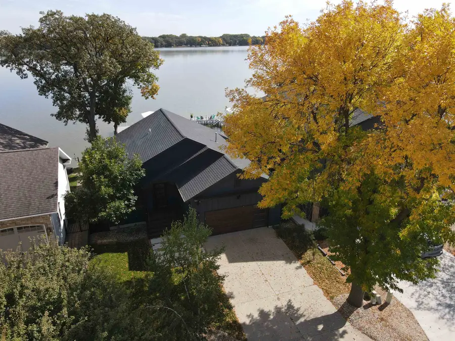 407 Hill Avenue, Spirit Lake, IA 51360 - #3