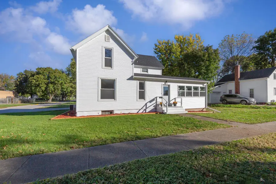 2507 7th Street, Emmetsburg, IA 50536 - #3