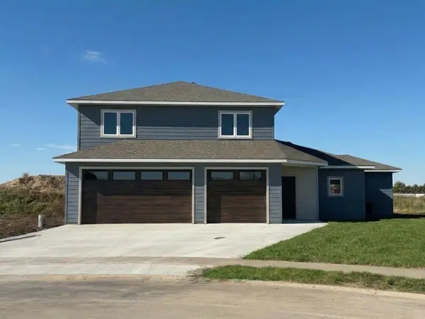 3706 Larchwood Circle, Spirit Lake, IA 51360