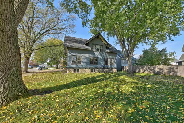 615 3rd Avenue N, Estherville, IA 51334