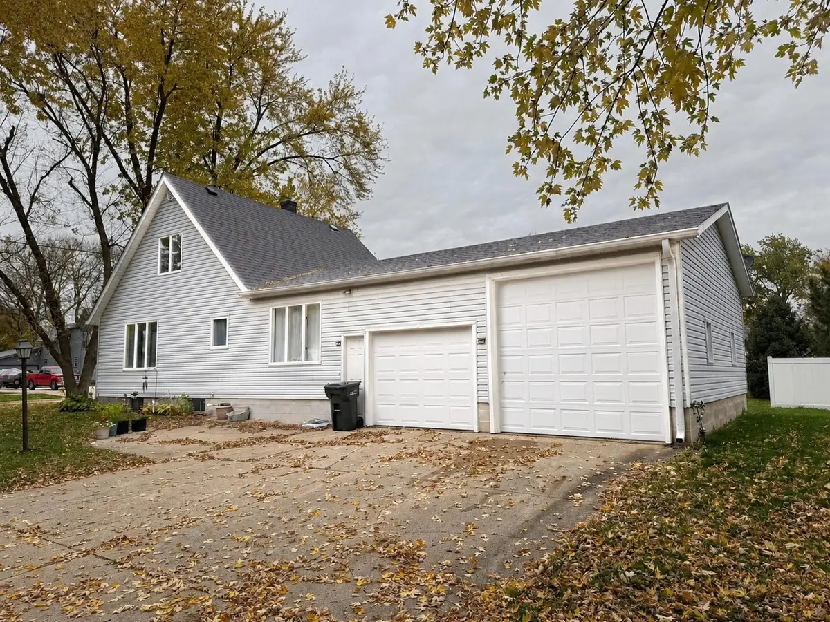 508 Superior Street, Emmetsburg, IA 50536 - #1