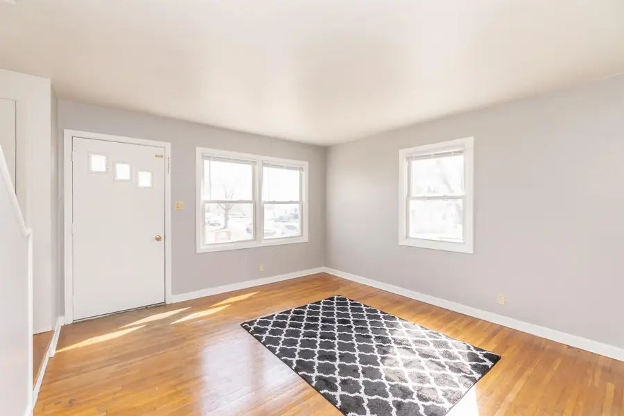 211 Madison Street, Waterloo, IA 50703 - Image #2