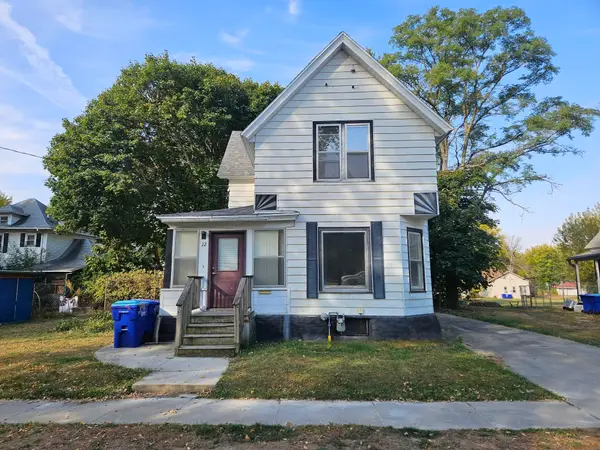 12 5th Ave Nw, Oelwein, IA 50662