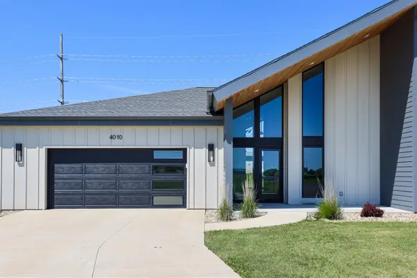 4010 Keagles Crossing, Cedar Falls, IA 50613