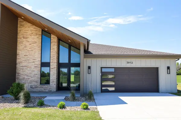 3912 Keagles Crossing, Cedar Falls, IA 50613