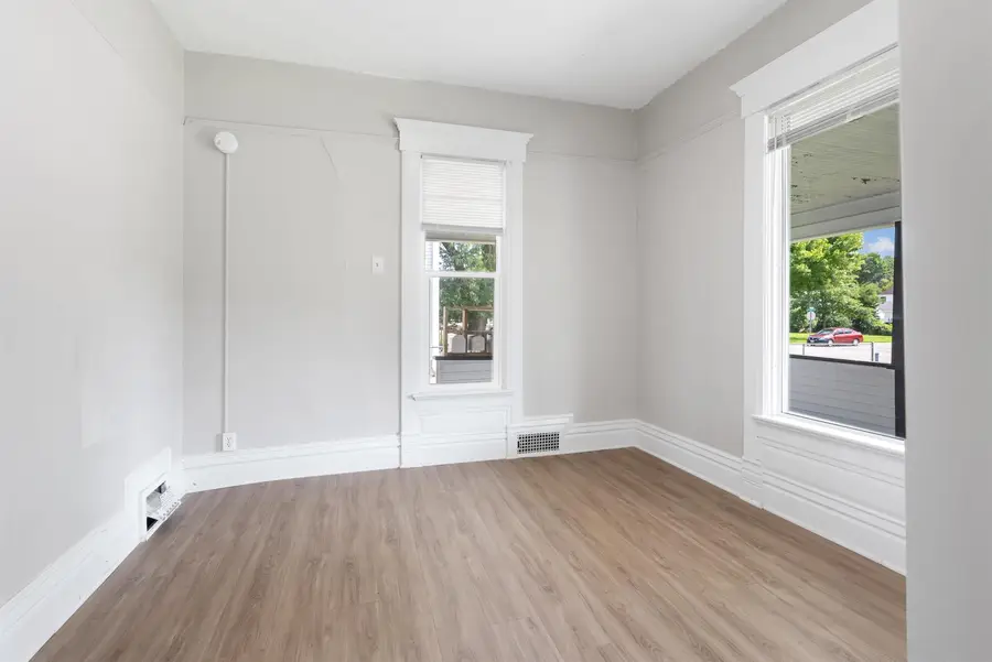 2007 College Street, Cedar Falls, IA 50613 - Image #3