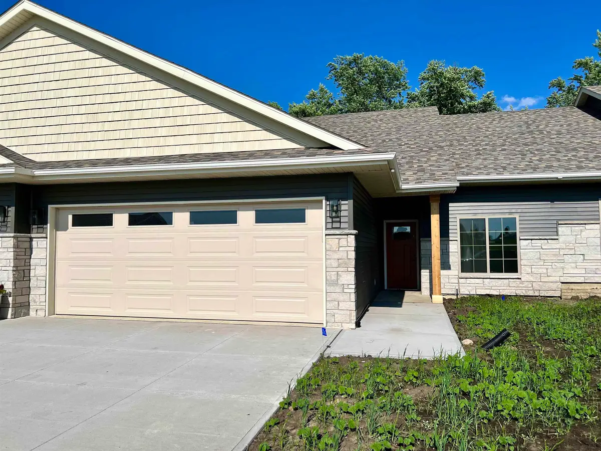 1789-3 Golf Course Boulevard, Independence, IA 50644 - Image #1