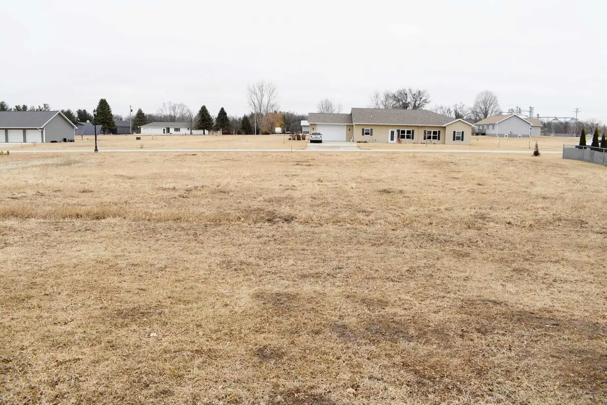 10 Clayton Boulevard, Osage, IA 50461 - #1