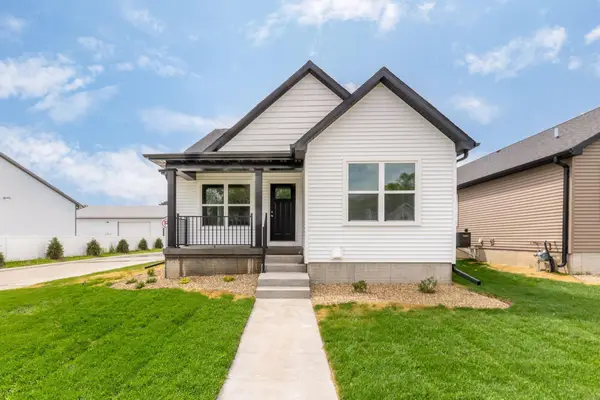 131 Axlewood Drive, Waterloo, IA 50701