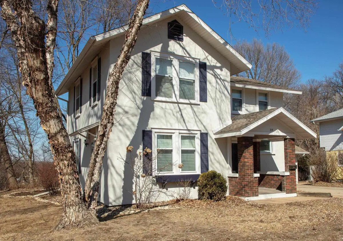 315 NE 3rd Avenue, Waverly, IA 50677 - Image #1