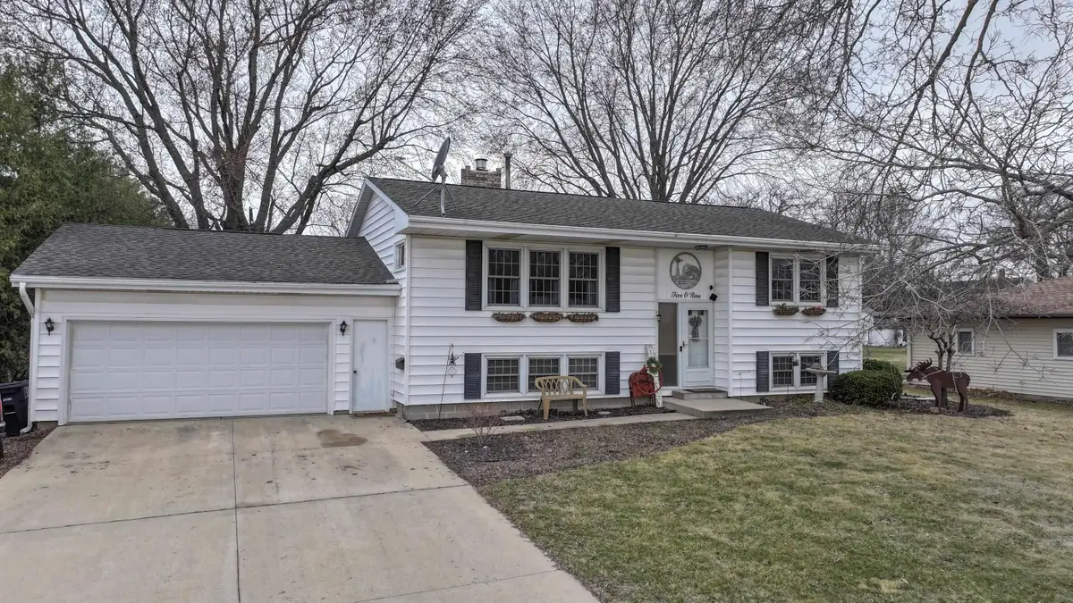 509 Lincoln Street, Parkersburg, IA 50665 - Image #1