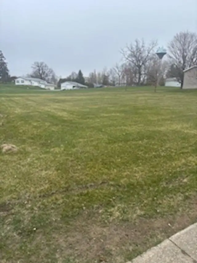 101 Thompson St Nw, Hopkinton, IA 52237 - Image #2