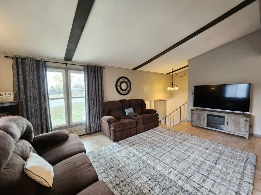 15257 Thoburn Avenue, Clear Lake, IA 50428 - Image #2