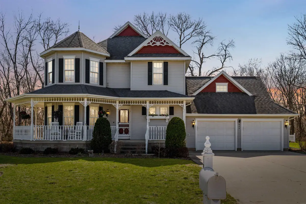 824 Tanglewood Dr., Manchester, IA 52057 - #1