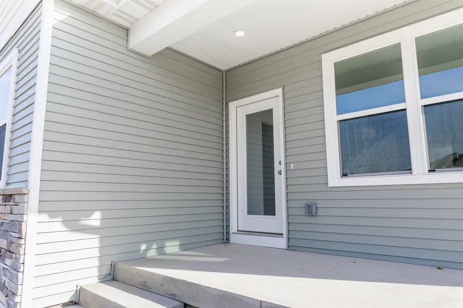 1227 Stone Lane, Waverly, IA 50677 - Image #2