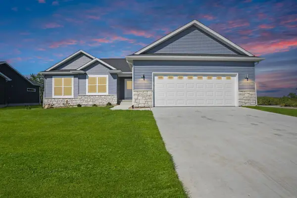 5417 Fernwood Drive, Cedar Falls, IA 50613