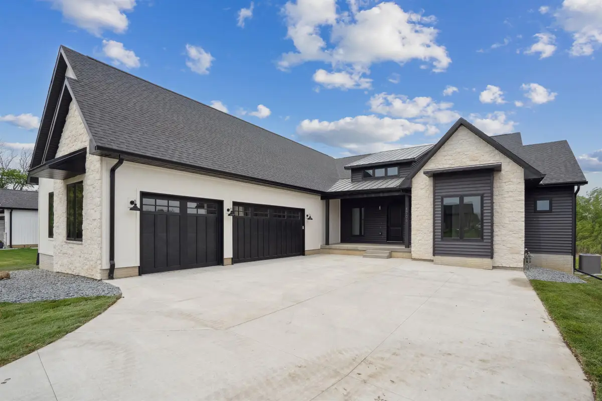 1708 Yale Parkway, Cedar Falls, IA 50613 - Image #1