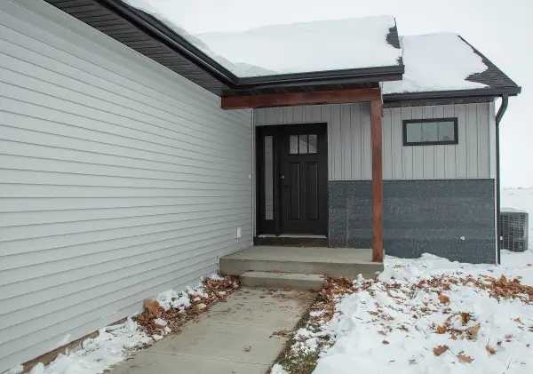 204 E Lillian, Conrad, IA 50621