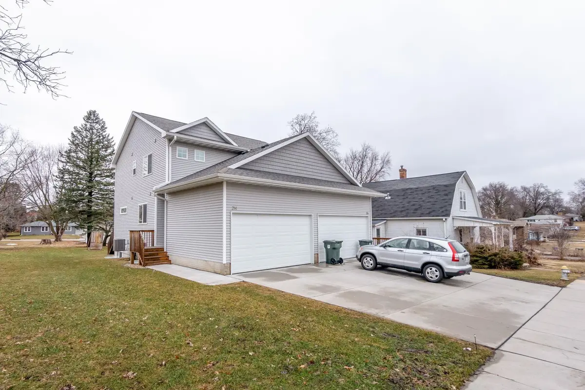 214-216 N Francis, Cedar Falls, IA 50613 - Image #1