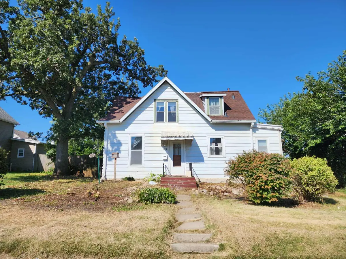 210 N 4th Avenue, Marshalltown, IA 50158 - Image #1