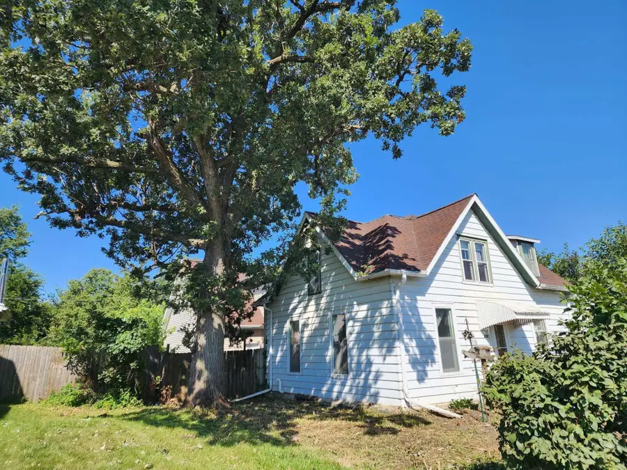 210 N 4th Avenue, Marshalltown, IA 50158 - Image #2